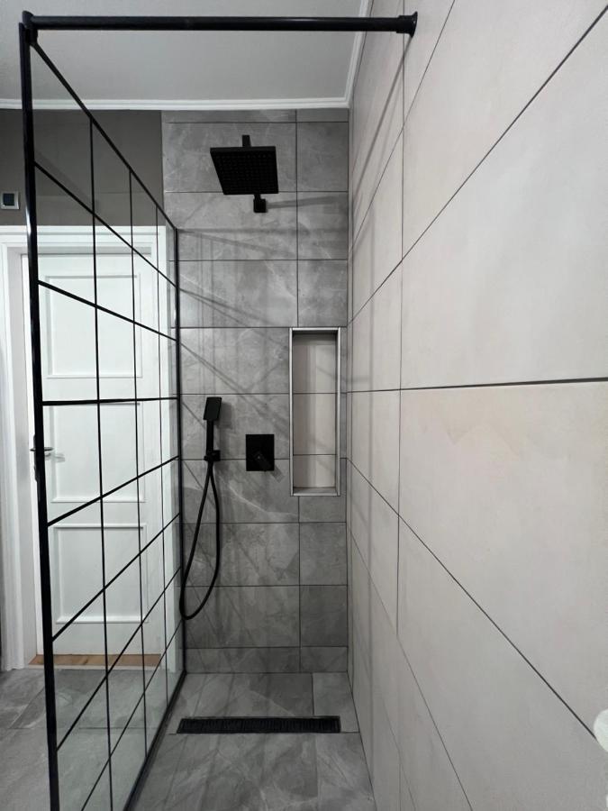 Admiral Downtown 2 Belgrado Exterior foto